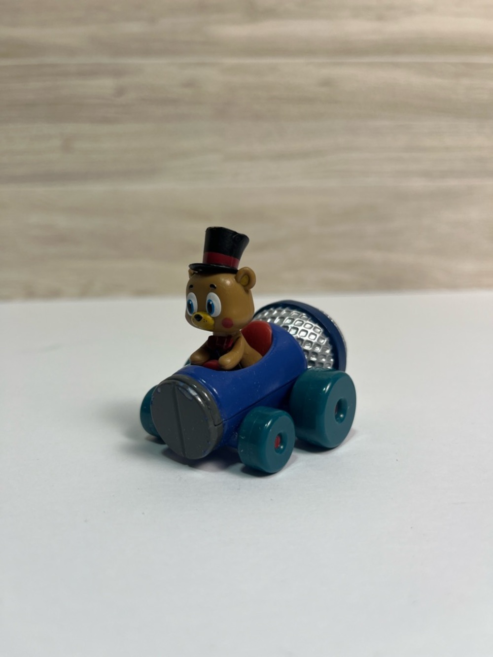 Funko Super Racers Five Nights At Freddy's Freddy Fazbear 05
Die-cast Car
